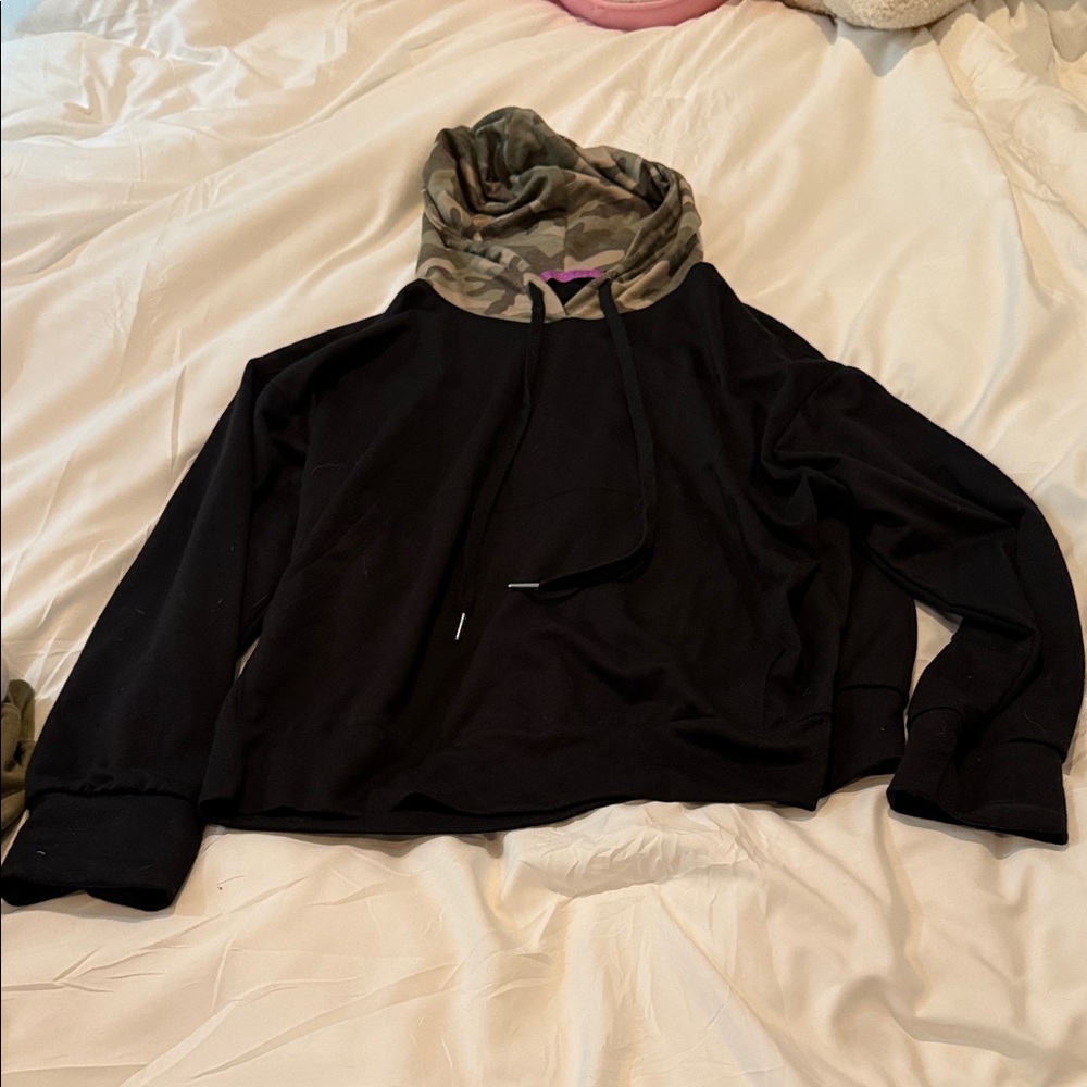Parker Black Hoodie with Camouflage Hood